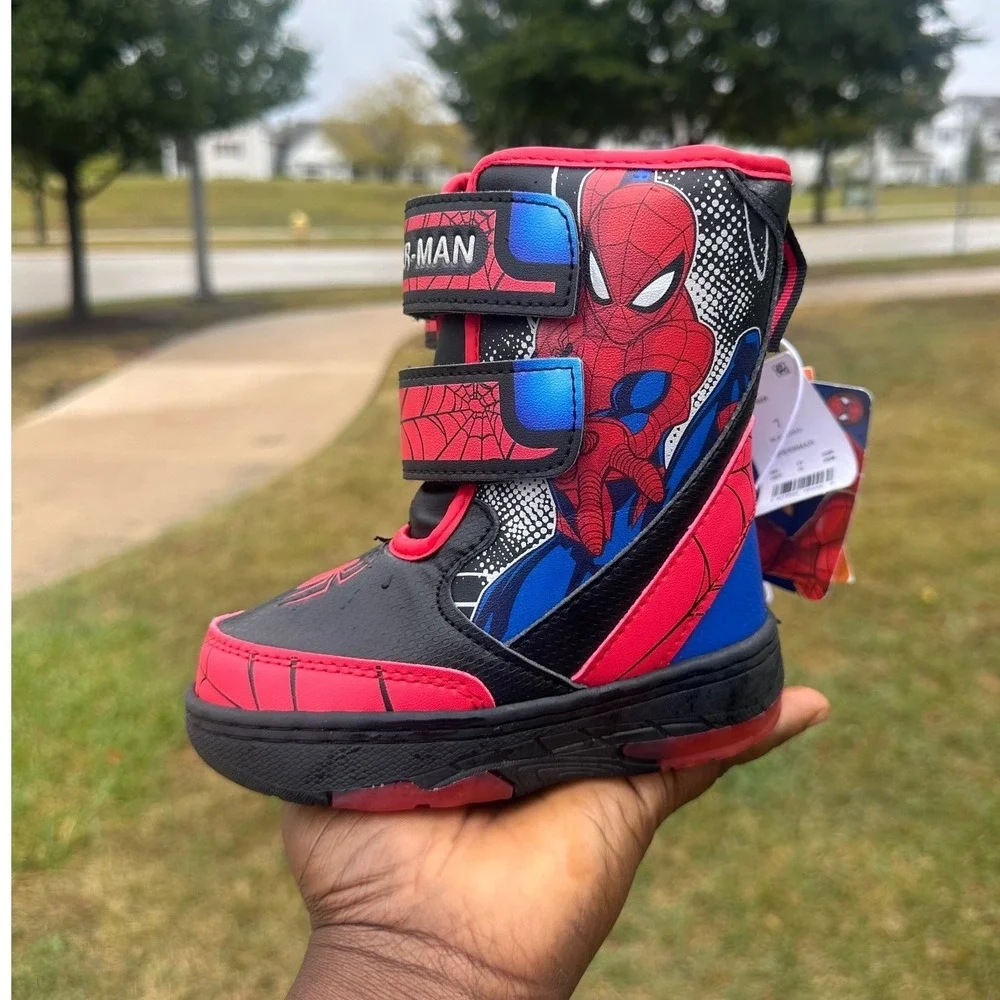 Marvel Spider Man Toddler Boys Light-Up Winter BootsSize‎ 7